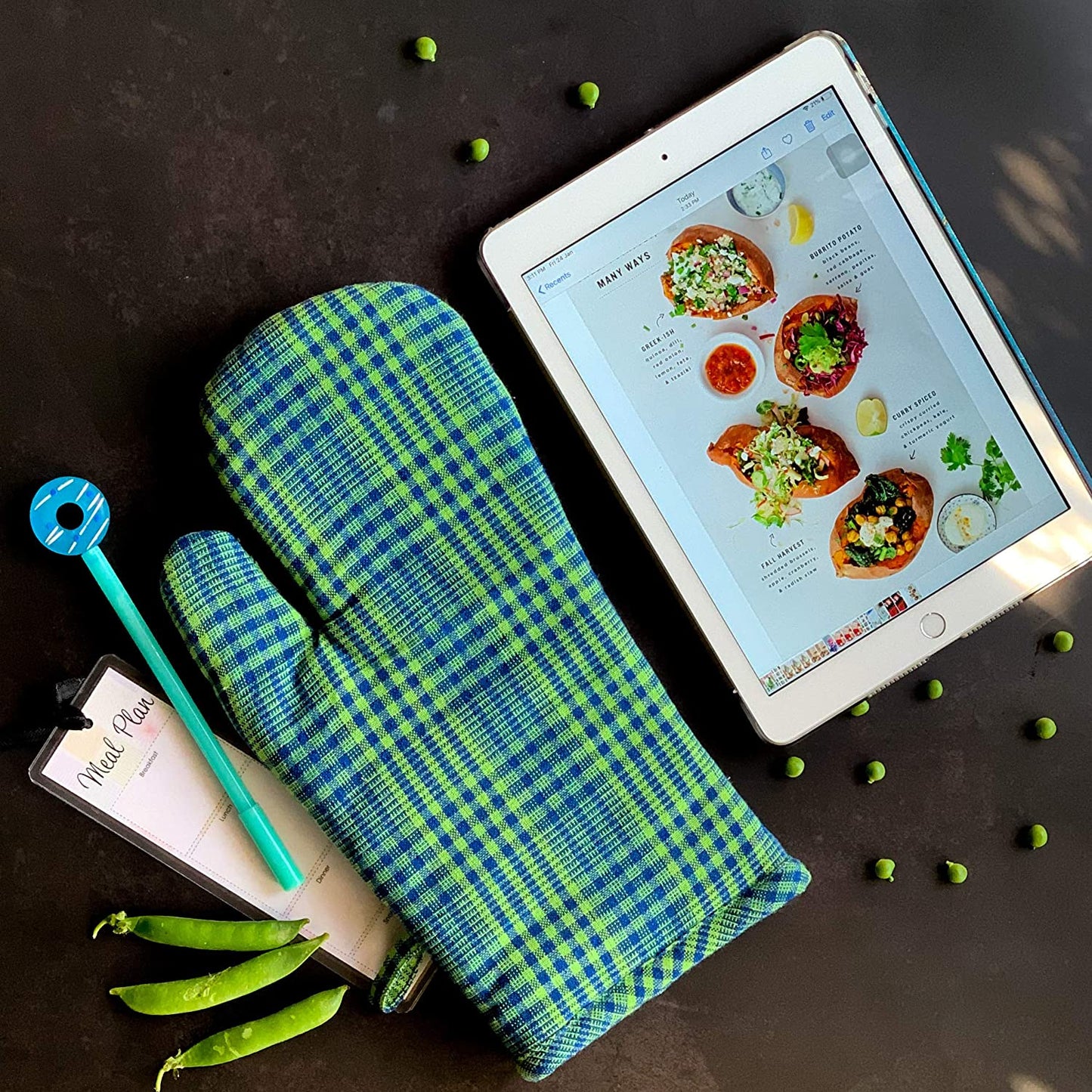 Green pin stripe apron with mitten