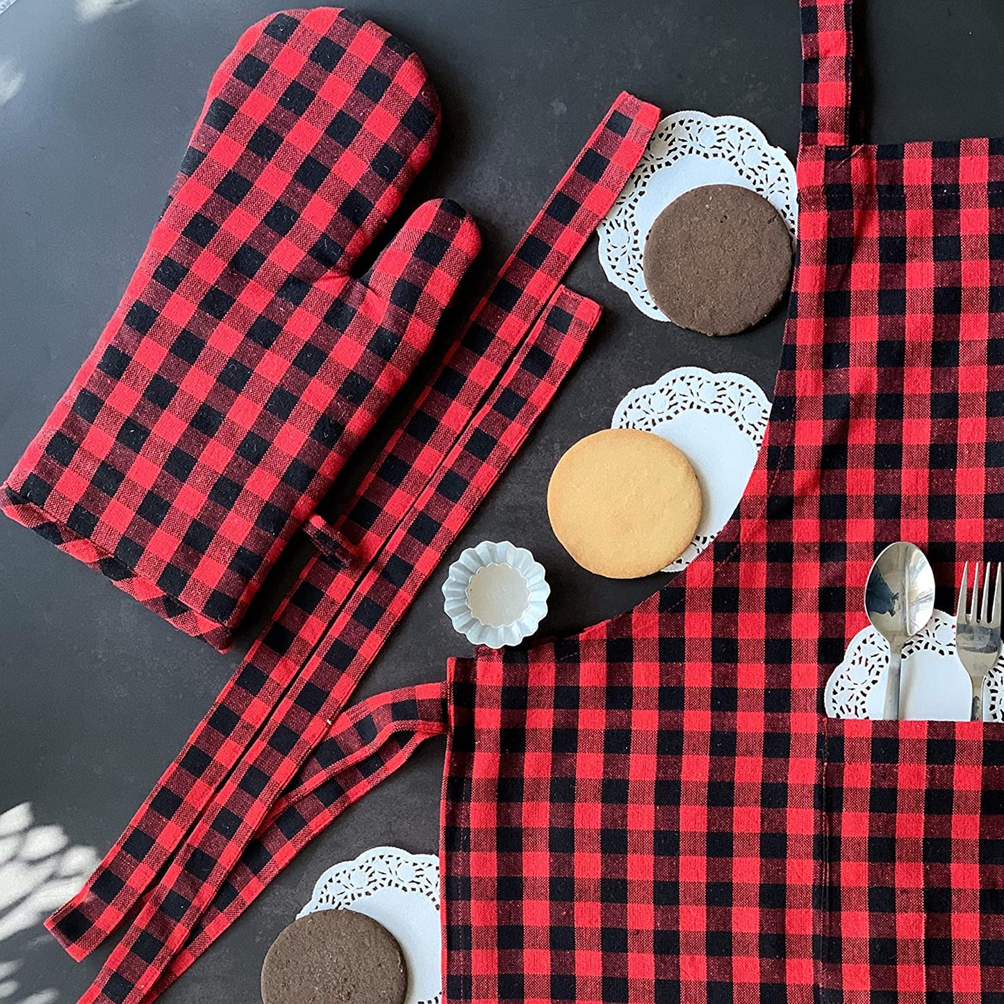 Red gingham apron with mitten