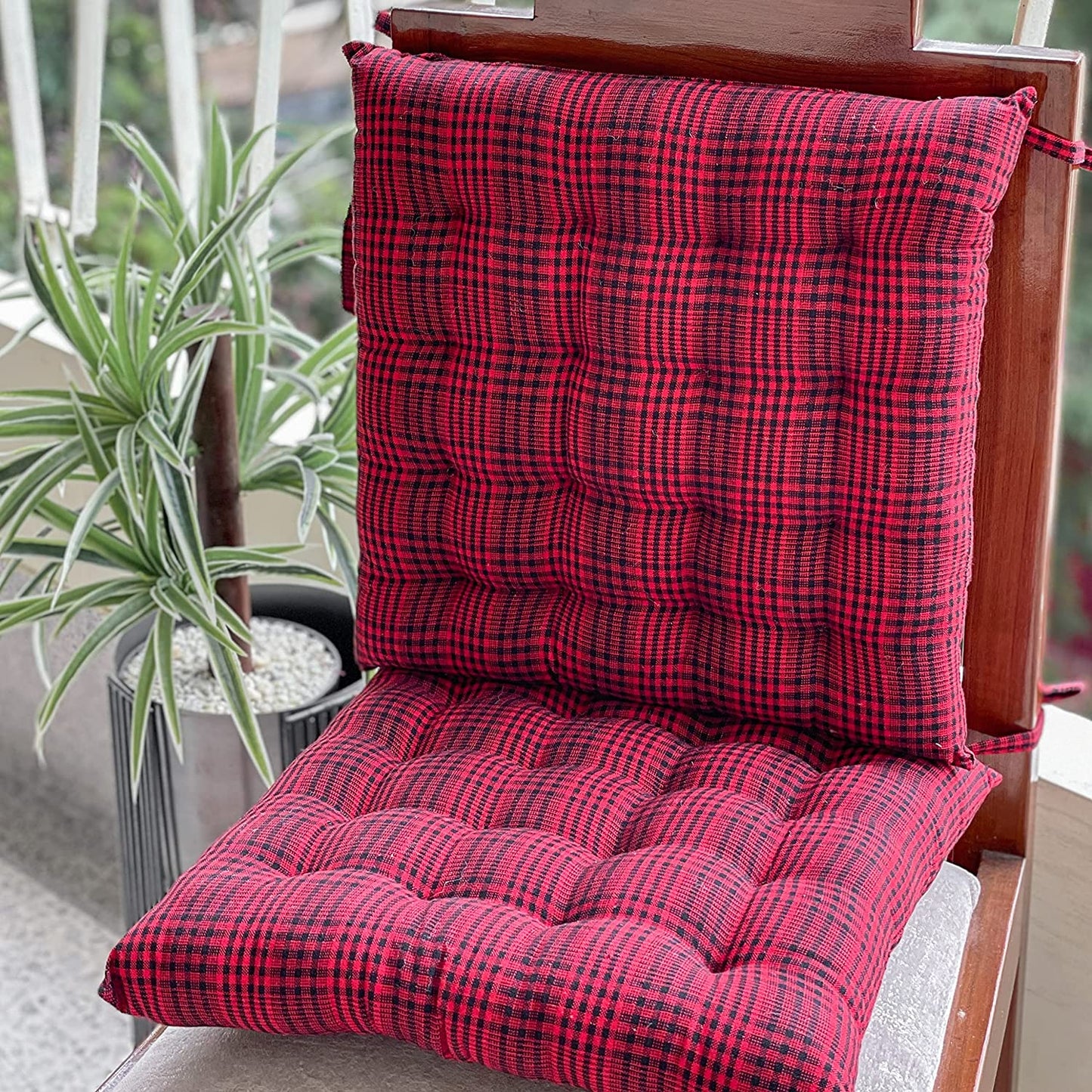 Red chequer chair cushion (2pcs)