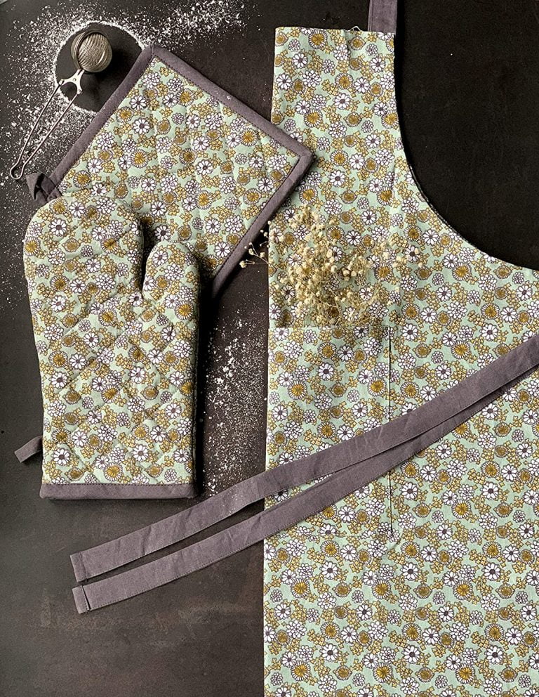 Miniature floral apron set