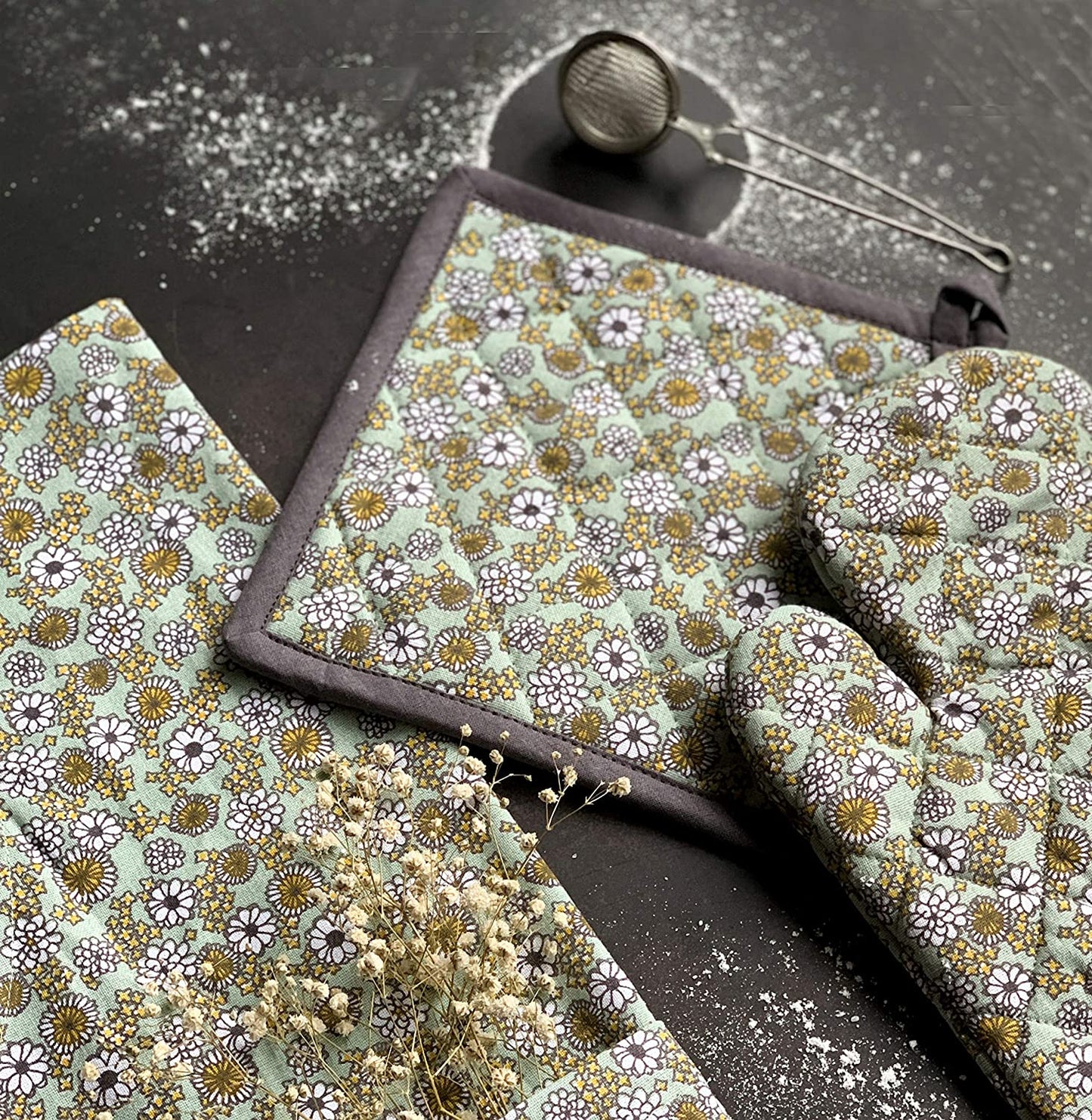 Miniature floral apron set