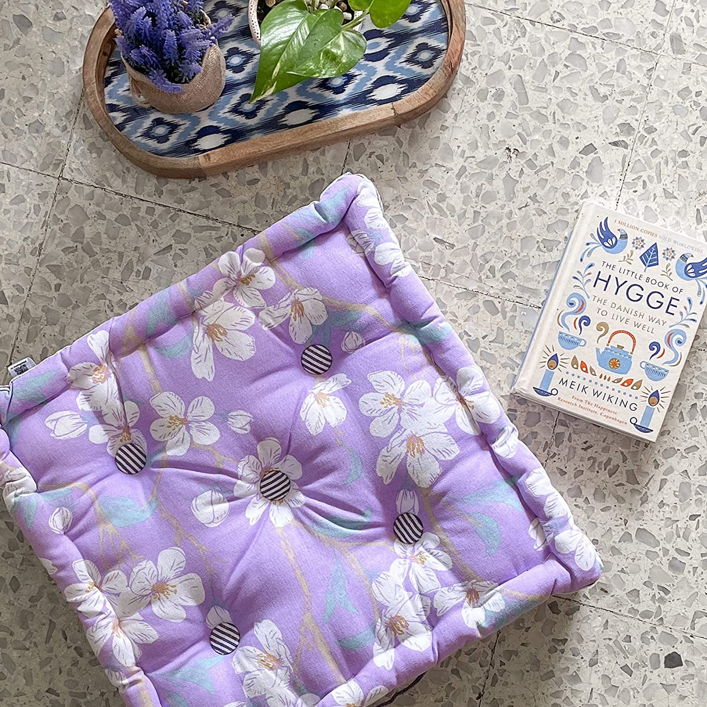 Lilac blossom box cushion