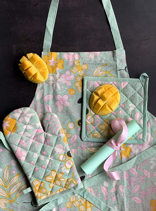Pastel floral print apron set