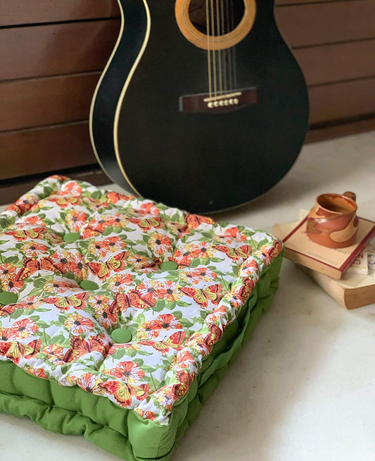 Floriated box cushion
