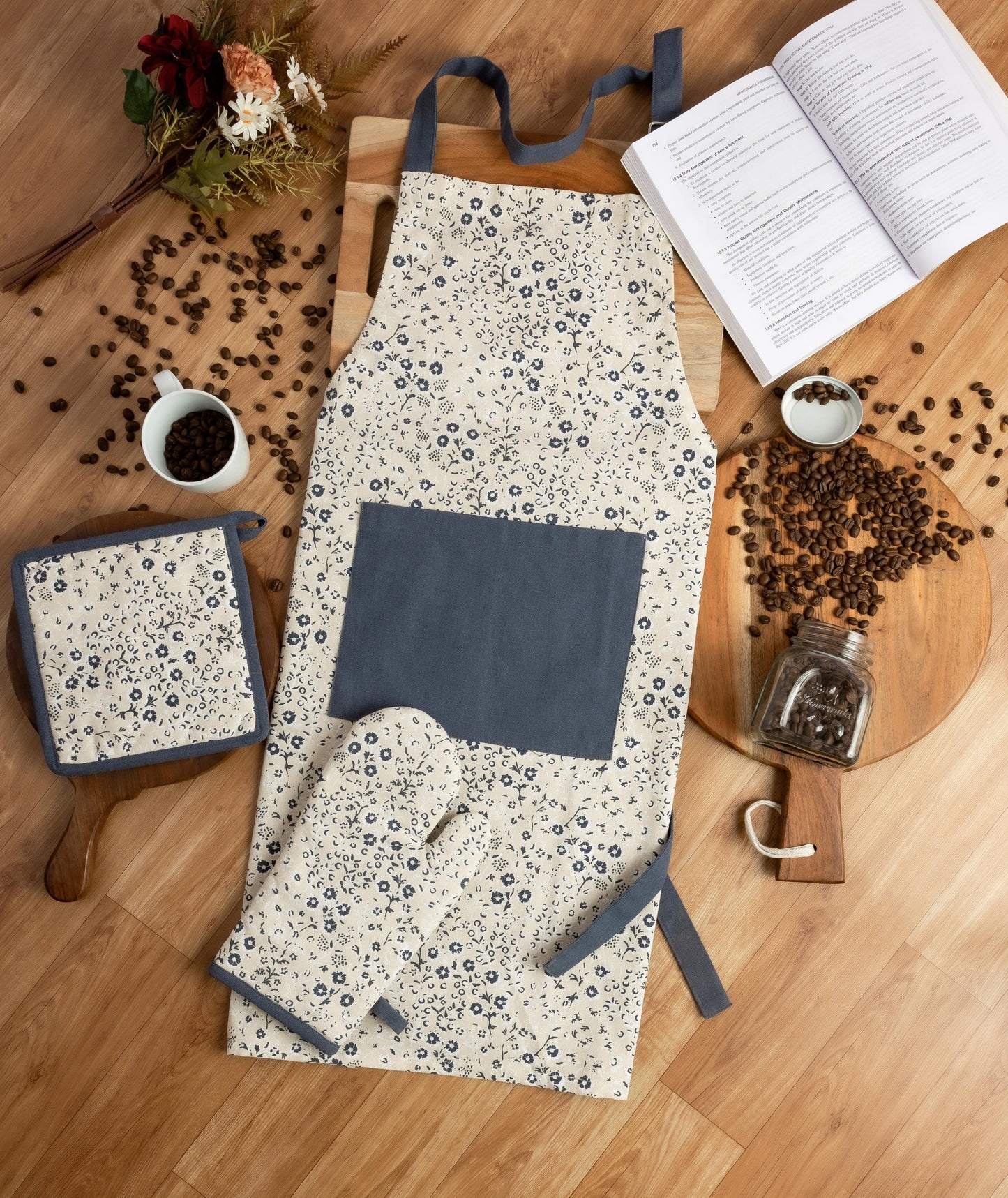 Classic floral kitchen linen set | 4 pc