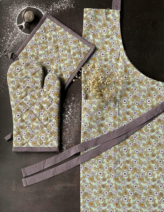 Miniature floral apron set