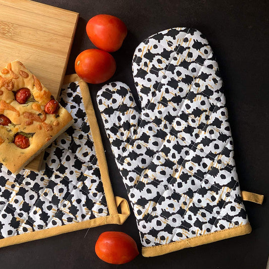 Close ring mitten with pot holder